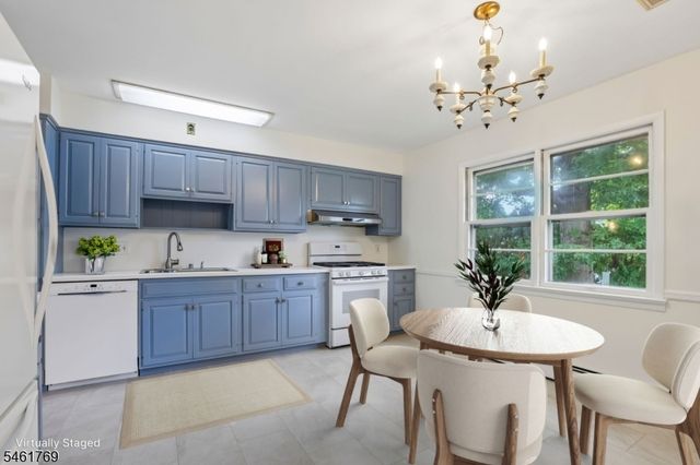 41 Rys Ter, Fair Lawn Boro, NJ 07410