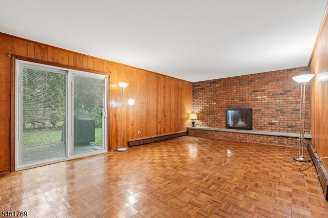 41 Rys Ter, Fair Lawn Boro, NJ 07410