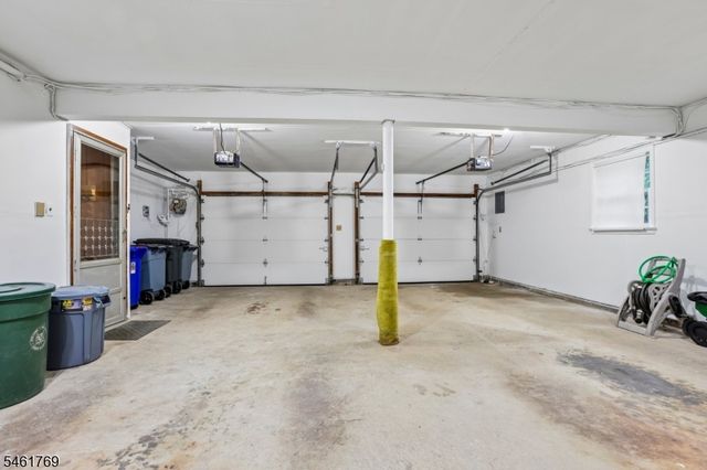 41 Rys Ter, Fair Lawn Boro, NJ 07410