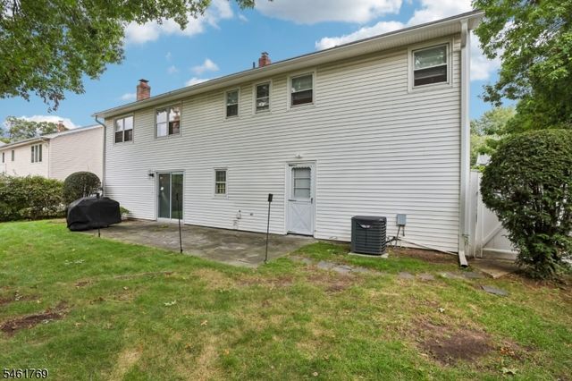 41 Rys Ter, Fair Lawn Boro, NJ 07410