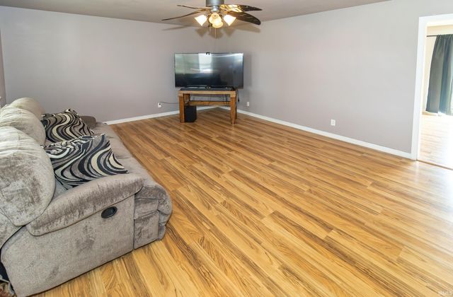 408 Kennedy Drive, Mount Vernon, IN 47620