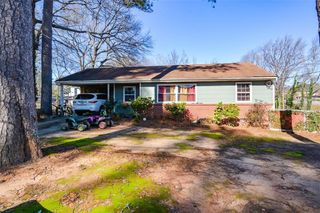 595 Floyd SE Drive, Smyrna, GA 30082