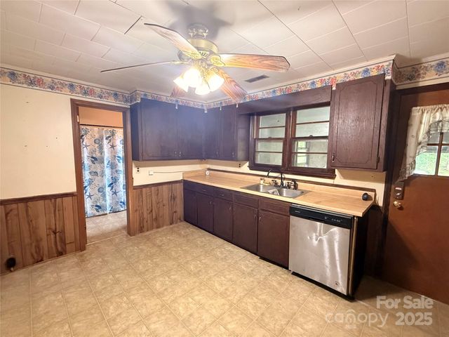 204 Bonaire Lane, Rutherfordton, NC 28139