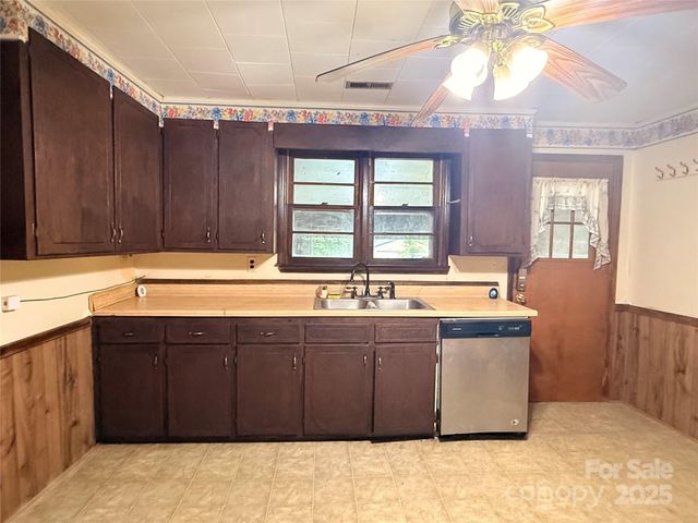 204 Bonaire Lane, Rutherfordton, NC 28139