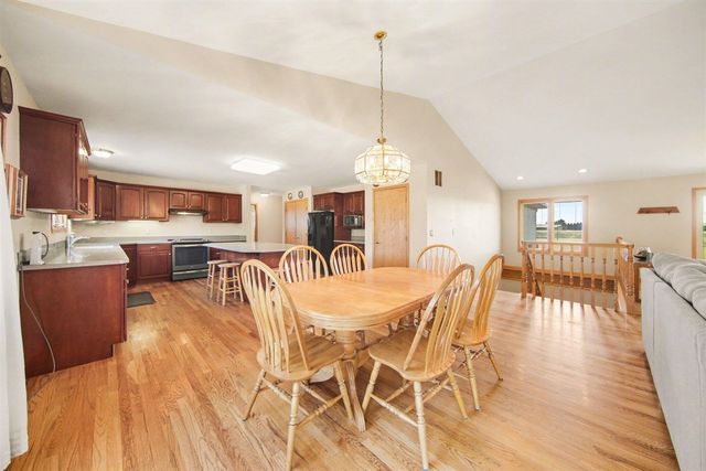 8600 Whippoorwill Lane, Manchester, MI 48158