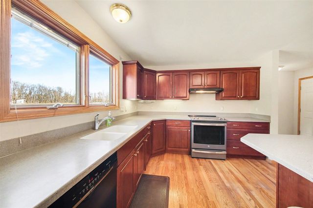 8600 Whippoorwill Lane, Manchester, MI 48158