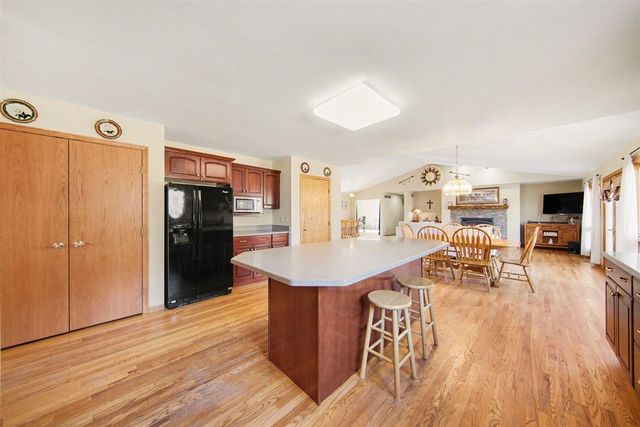 8600 Whippoorwill Lane, Manchester, MI 48158