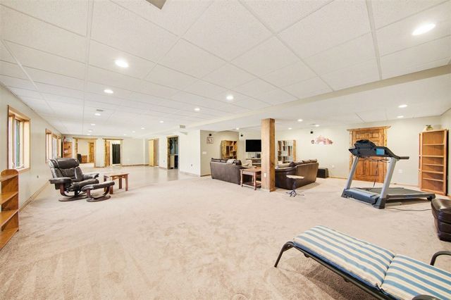 8600 Whippoorwill Lane, Manchester, MI 48158