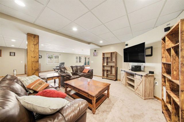 8600 Whippoorwill Lane, Manchester, MI 48158