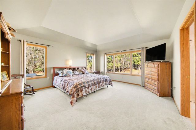 8600 Whippoorwill Lane, Manchester, MI 48158