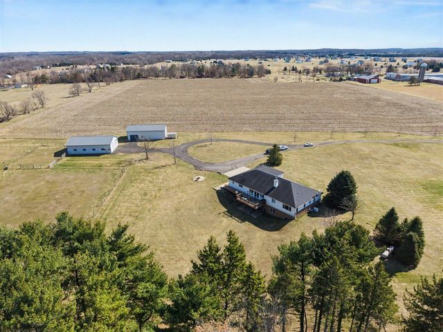 8600 Whippoorwill Lane, Manchester, MI 48158