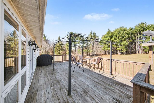 8600 Whippoorwill Lane, Manchester, MI 48158