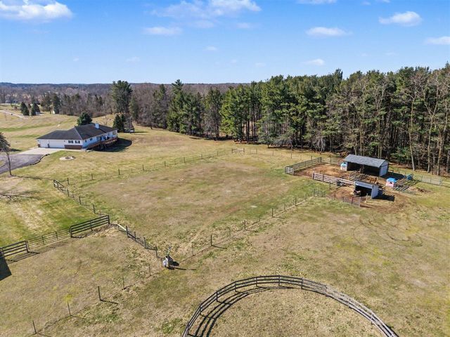 8600 Whippoorwill Lane, Manchester, MI 48158