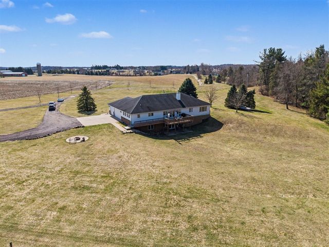 8600 Whippoorwill Lane, Manchester, MI 48158