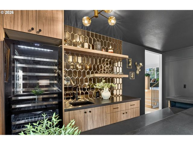 3118 Ne ROYAL OAKS Dr, Vancouver, WA 98662