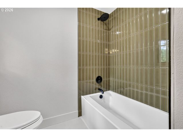 3118 Ne ROYAL OAKS Dr, Vancouver, WA 98662