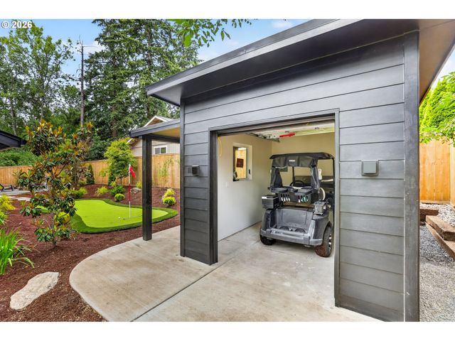 3118 Ne ROYAL OAKS Dr, Vancouver, WA 98662