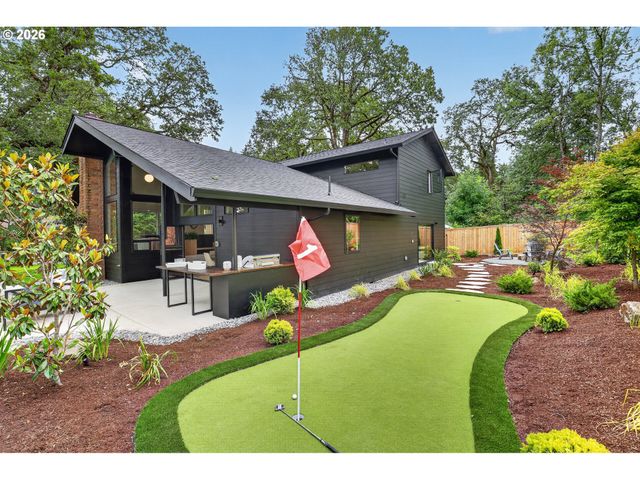 3118 Ne ROYAL OAKS Dr, Vancouver, WA 98662
