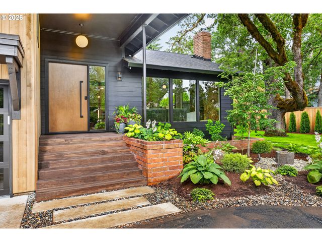 3118 Ne ROYAL OAKS Dr, Vancouver, WA 98662