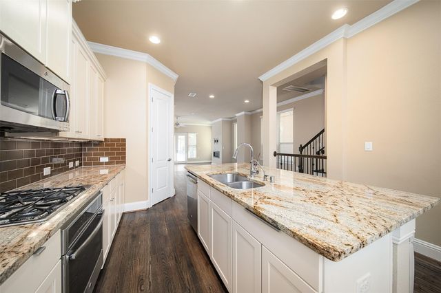 1231 Creekside Acres Court, Houston, TX 77008