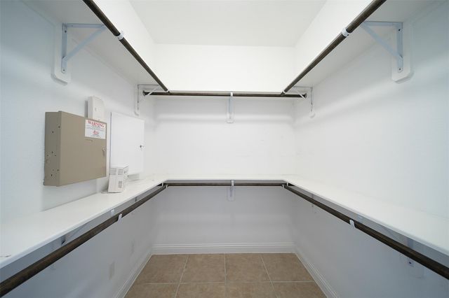 1231 Creekside Acres Court, Houston, TX 77008