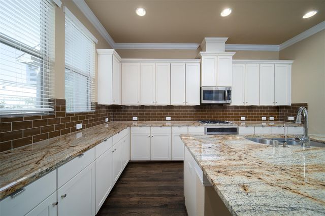 1231 Creekside Acres Court, Houston, TX 77008