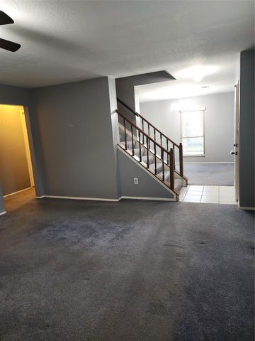 16711 Running Quail Court, Houston, TX 77489