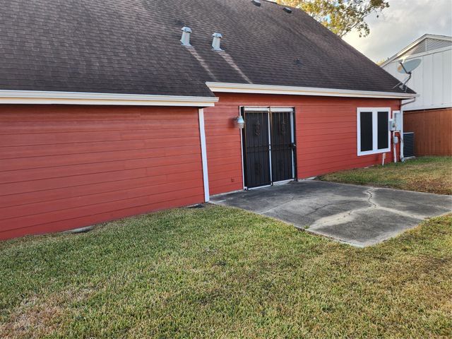 16711 Running Quail Court, Houston, TX 77489