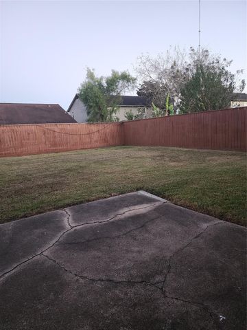 16711 Running Quail Court, Houston, TX 77489