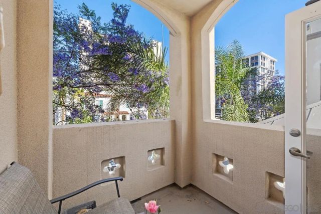 2400 Fifth Ave 222, San Diego, CA 92101