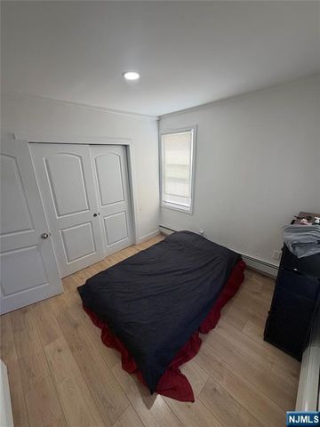222 Riverview Place, Cliffside Park, NJ 07010