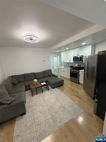 222 Riverview Place, Cliffside Park, NJ 07010