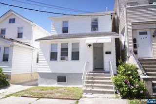 222 Riverview Place, Cliffside Park, NJ 07010