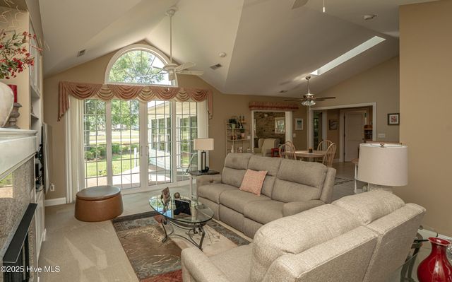 522 Glenburnie Street, Calabash, NC 28467