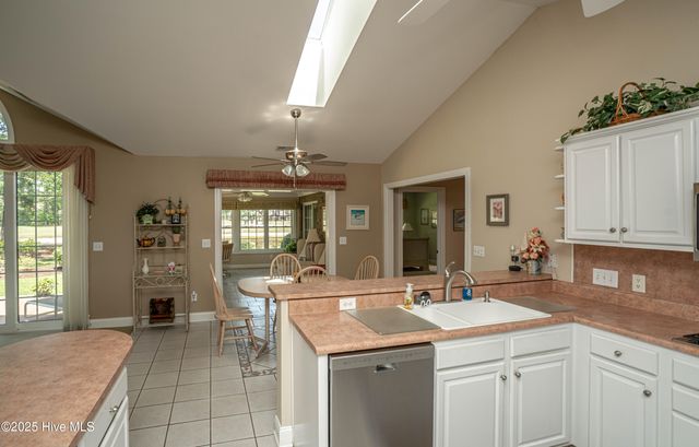 522 Glenburnie Street, Calabash, NC 28467