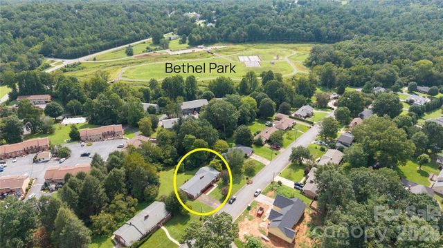 201 Woodlawn Drive, Morganton, NC 28655