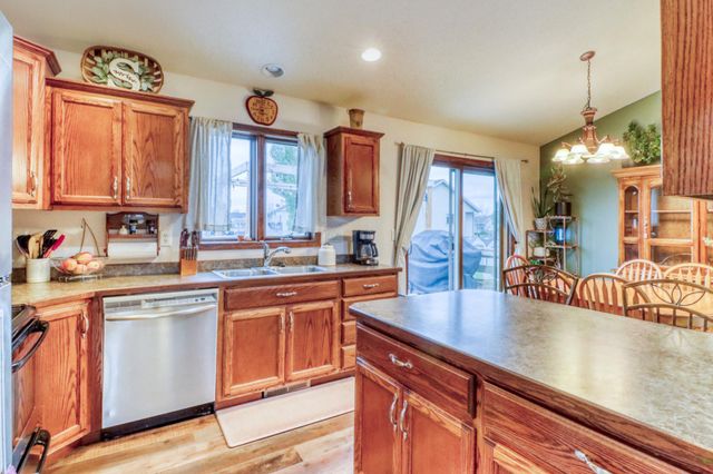 723 16 Avenue W, West Fargo, ND 58078