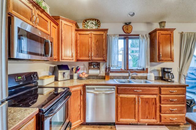 723 16 Avenue W, West Fargo, ND 58078