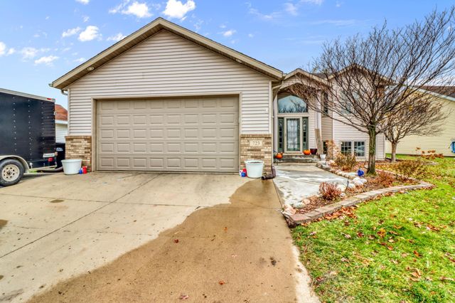 723 16 Avenue W, West Fargo, ND 58078