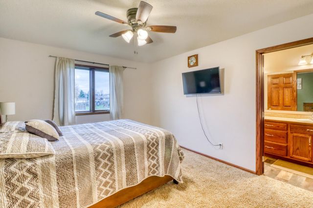 723 16 Avenue W, West Fargo, ND 58078