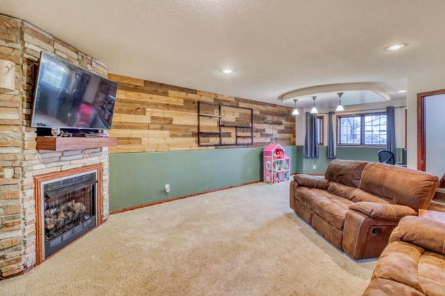 723 16 Avenue W, West Fargo, ND 58078