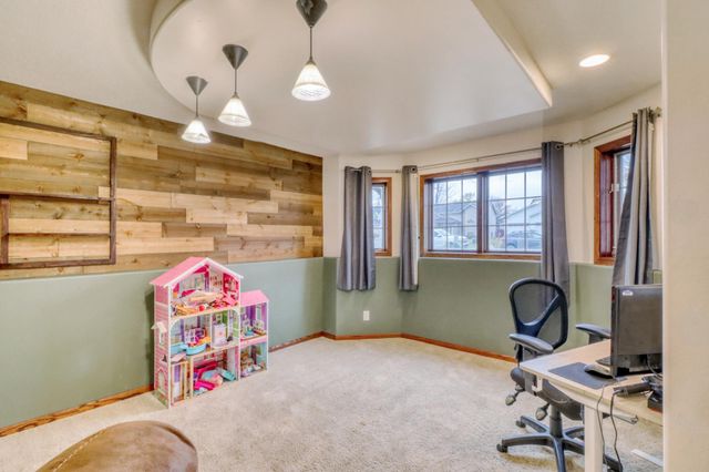 723 16 Avenue W, West Fargo, ND 58078