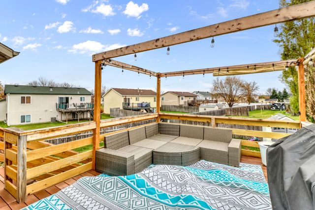 723 16 Avenue W, West Fargo, ND 58078