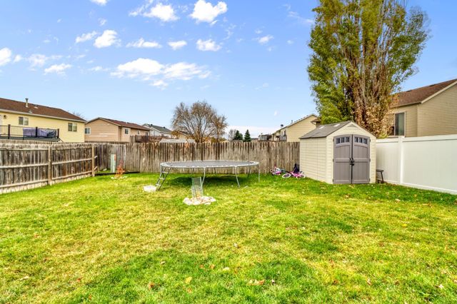 723 16 Avenue W, West Fargo, ND 58078