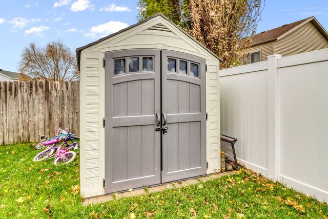 723 16 Avenue W, West Fargo, ND 58078