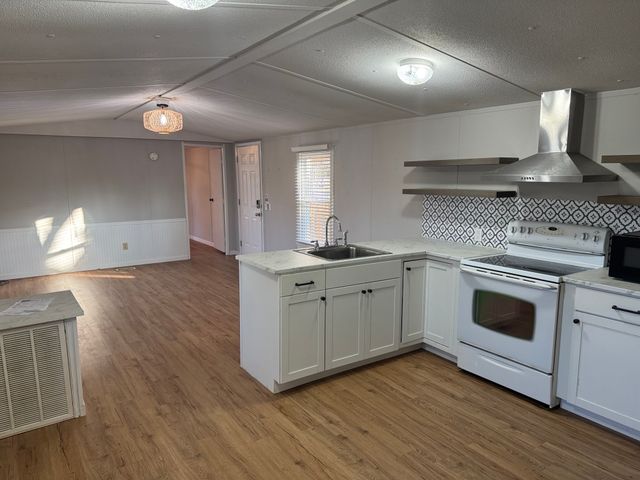 611 Sycamore Ln, La Vergne, TN 37086