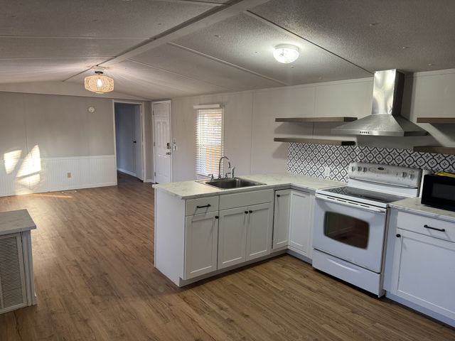 611 Sycamore Ln, La Vergne, TN 37086