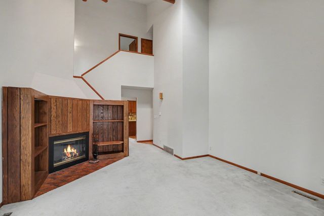 2021 Crescent Drive, Bay City, MI 48706