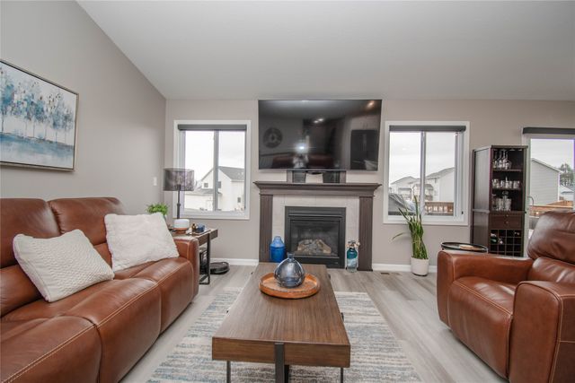 1110 Luther Drive, Adel, IA 50003