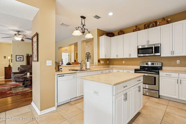 1265 Sandusky Street SE, Palm Bay, FL 32909